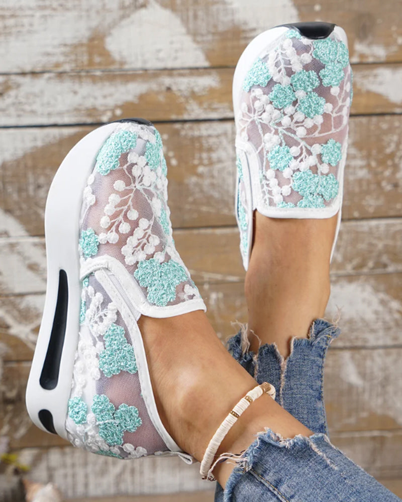 Floral Embroidery Breathable Sneakers