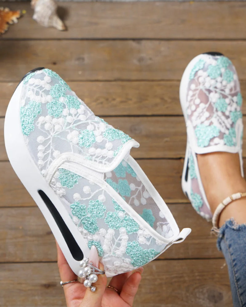 Floral Embroidery Breathable Sneakers