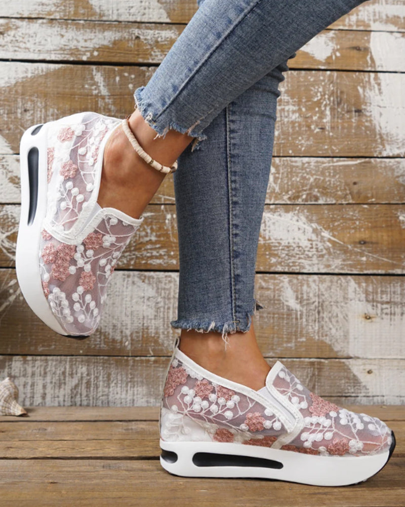 Floral Embroidery Breathable Sneakers