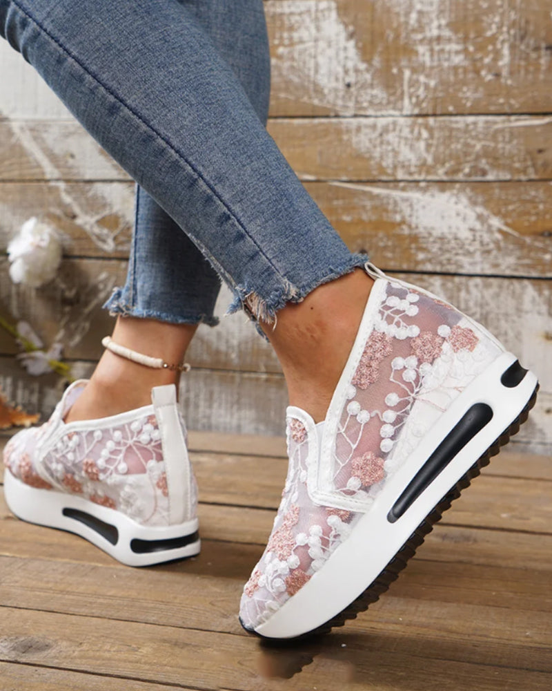 Floral Embroidery Breathable Sneakers