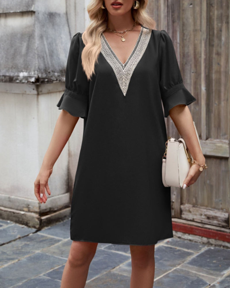 V-neck lace puff sleeve dress