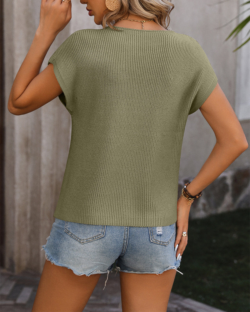 Solid color short sleeve sweater with pockets